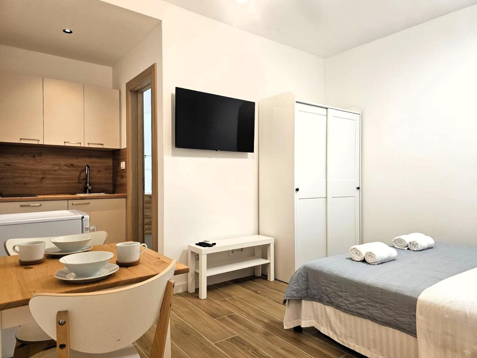 Apartments Miamare Primošten Exterior foto
